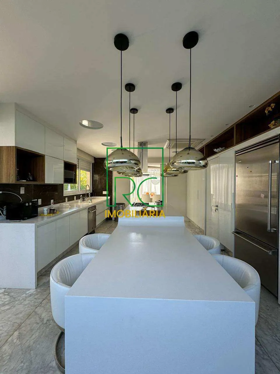 Furnished house with 5 bedrooms and an open-plan kitchen — photo 2