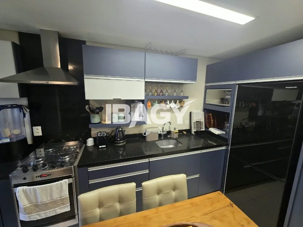 Furnished apartment, 47 m², with a glass-enclosed balcony — photo 8
