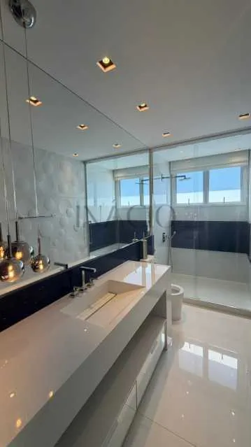 Furnished house with 5 bedrooms and 4 bathrooms, 900 m² — photo 28