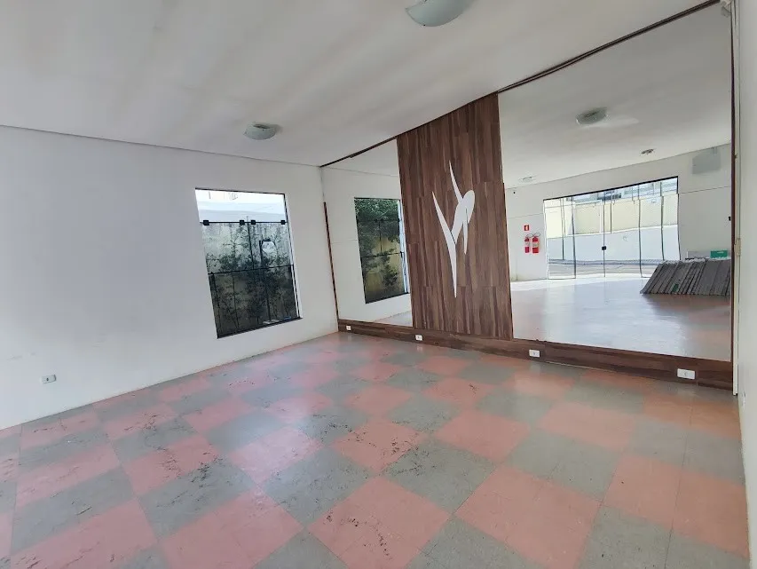 4-bedroom apartment with 2 parking spaces and 155 m² — photo 27