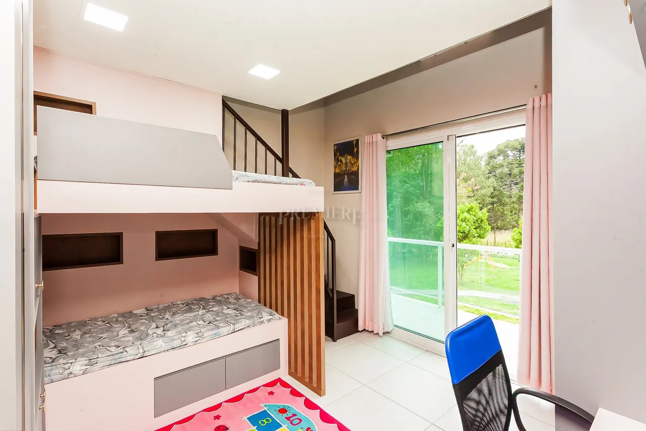 House with 4 bedrooms, 1 en-suite, 4 bathrooms — photo 21