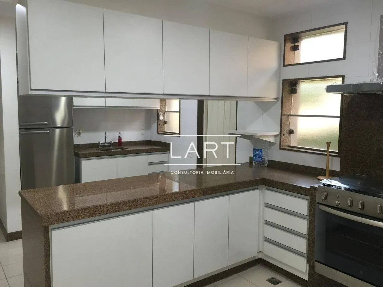 House with 4 bedrooms and 5 bathrooms, 962 m² and 2 parking — photo 38