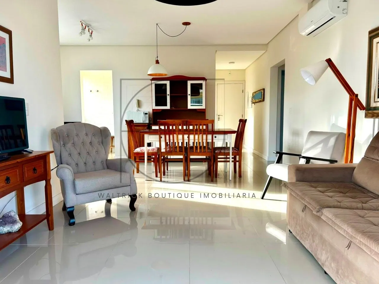 3-bedroom apartment with a mountain view in Florianópolis — photo 17