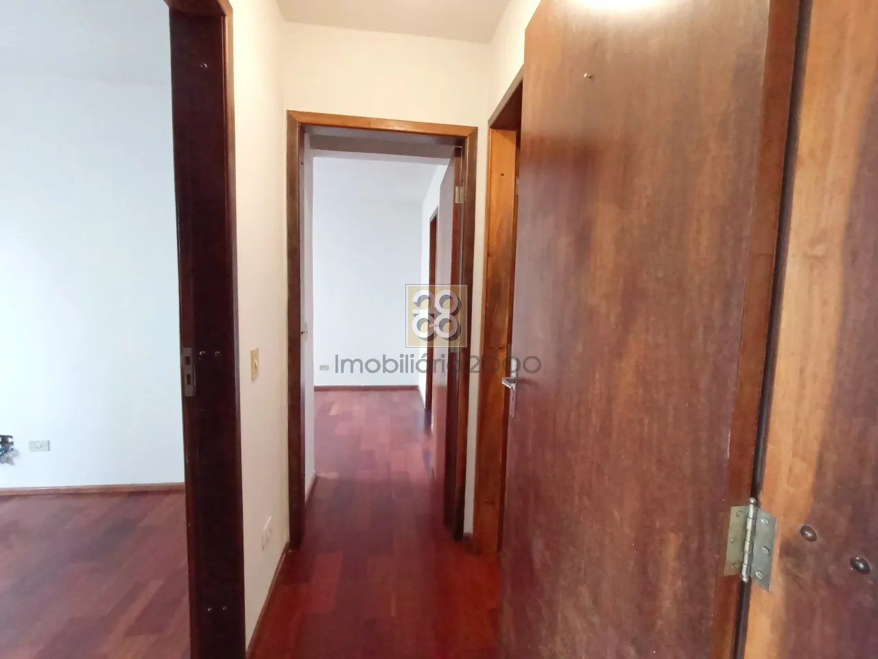 Apartment, 67 m², with wood or laminate floors — photo 23