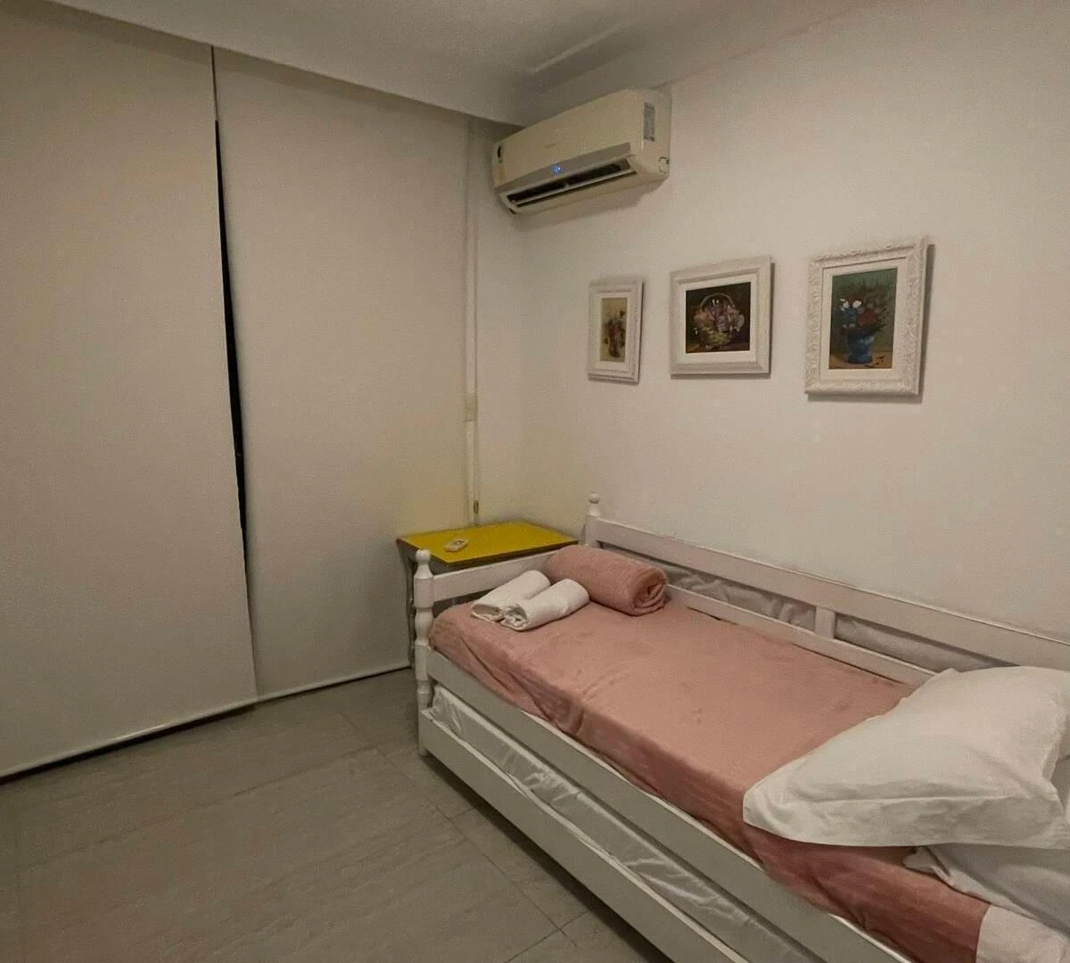 232 m² house with a walk-in closet and a bathtub — photo 27