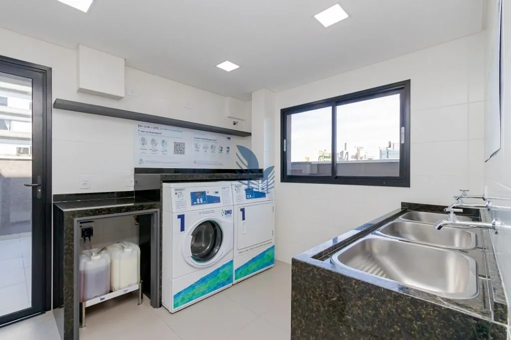 1-bedroom rental with open-plan kitchen and BBQ — photo 13