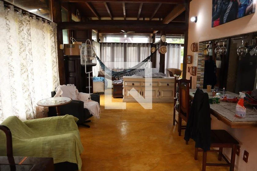 Furnished 500 m² house with 3 bedrooms and an open kitchen — photo 33