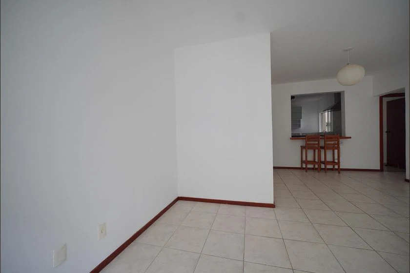 Apartamento para alugar sem mobília com 3 quartos