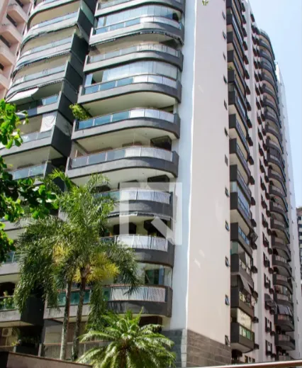 Glass-enclosed balcony in a 3-bedroom apartment, 90 m² — photo 17