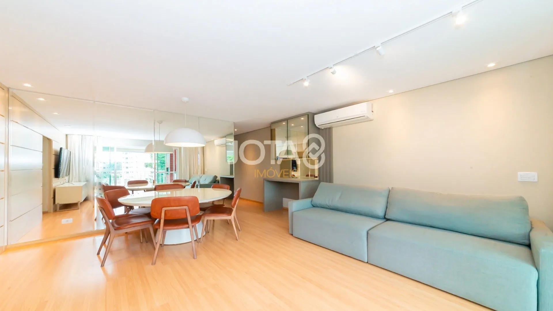 3-bedroom apartment in a building with a gym — photo 20