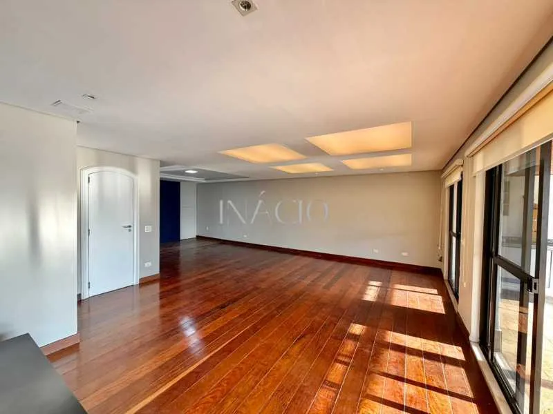 Apartamento de 350 m² com churrasqueira privativa e banheira — photo 3