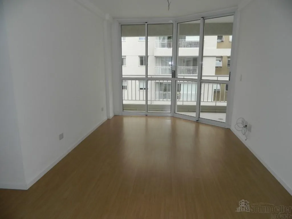 Балкон з грилем та 2 спальні: квартира 70 м² — photo 38