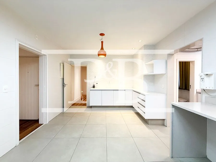 3-bedroom apartment with 261 m² and 2 bathrooms — photo 25