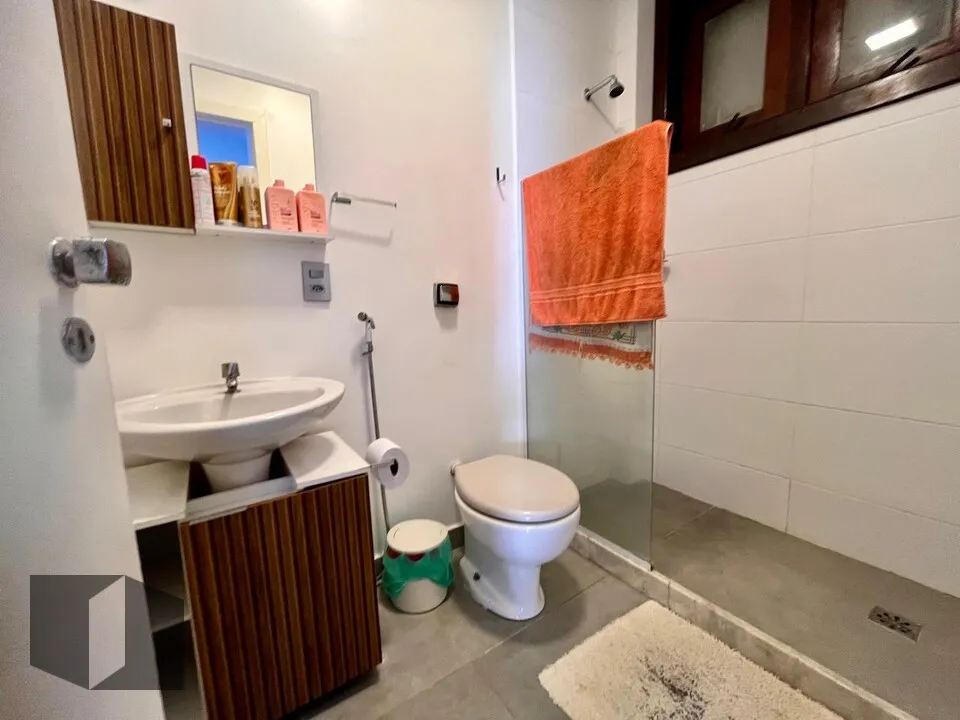 Furnished house with 5 bedrooms and 5 bathrooms — photo 37