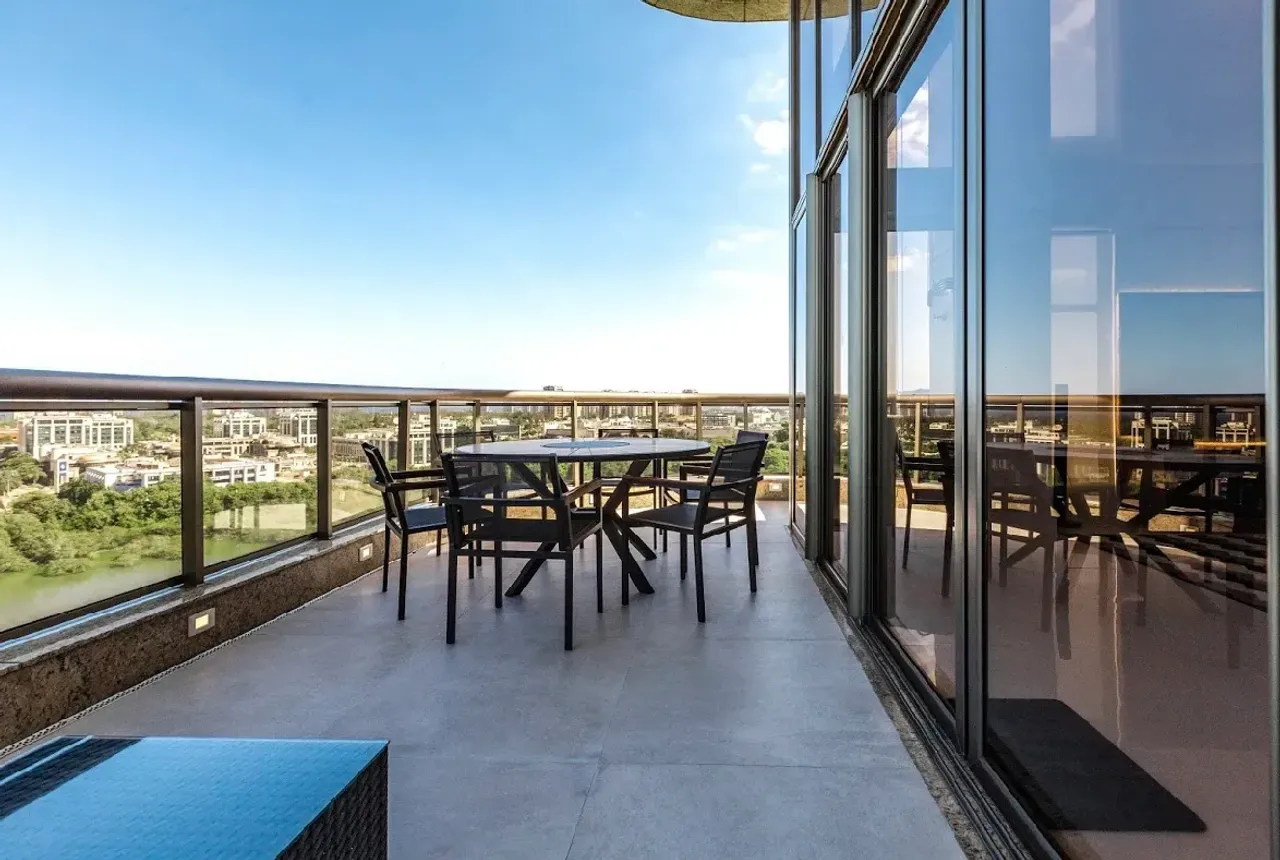 Duplex with 4 bedrooms and an open-plan kitchen — photo 8
