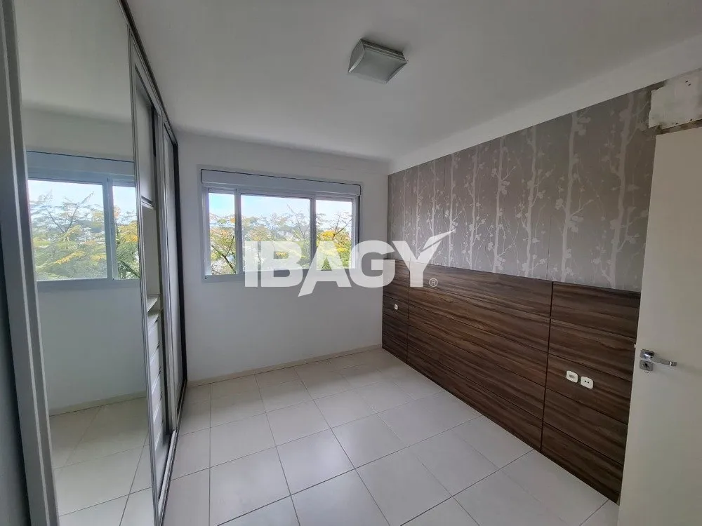 Furnished 95 m² apartment with 2 bedrooms and a desk — photo 7