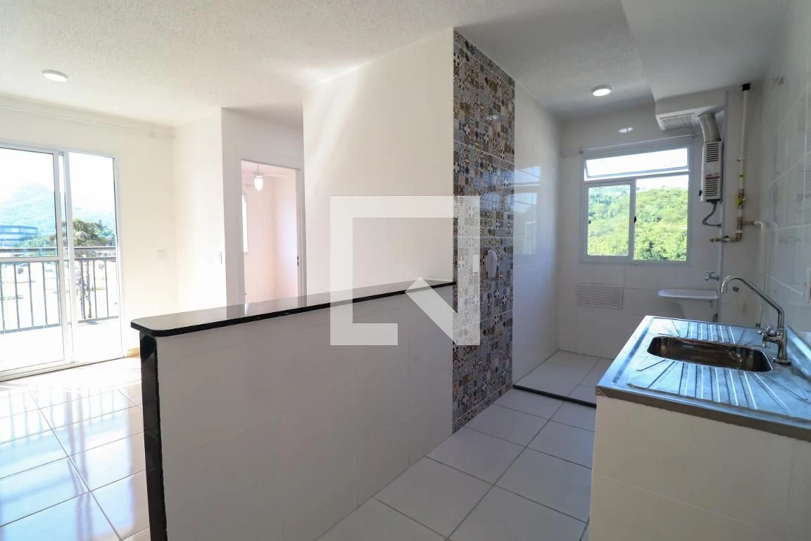 Apartamento sem mobília com 2 quartos e garagem — photo 23