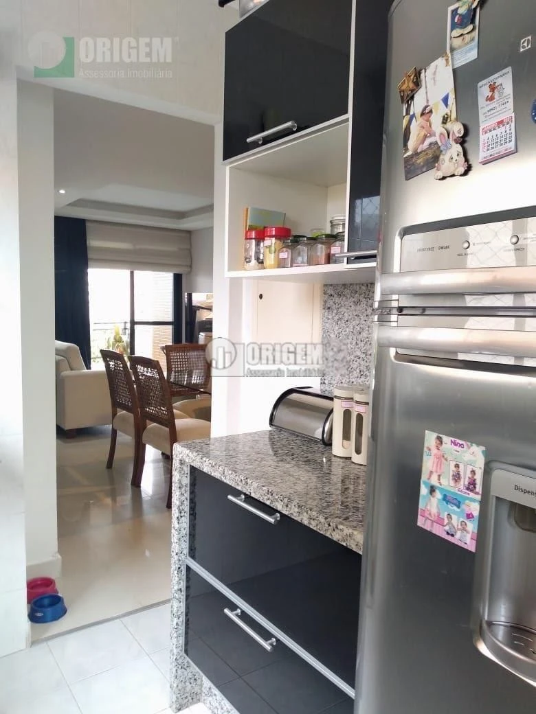 3-bedroom apartment with a home office in Curitiba — photo 6