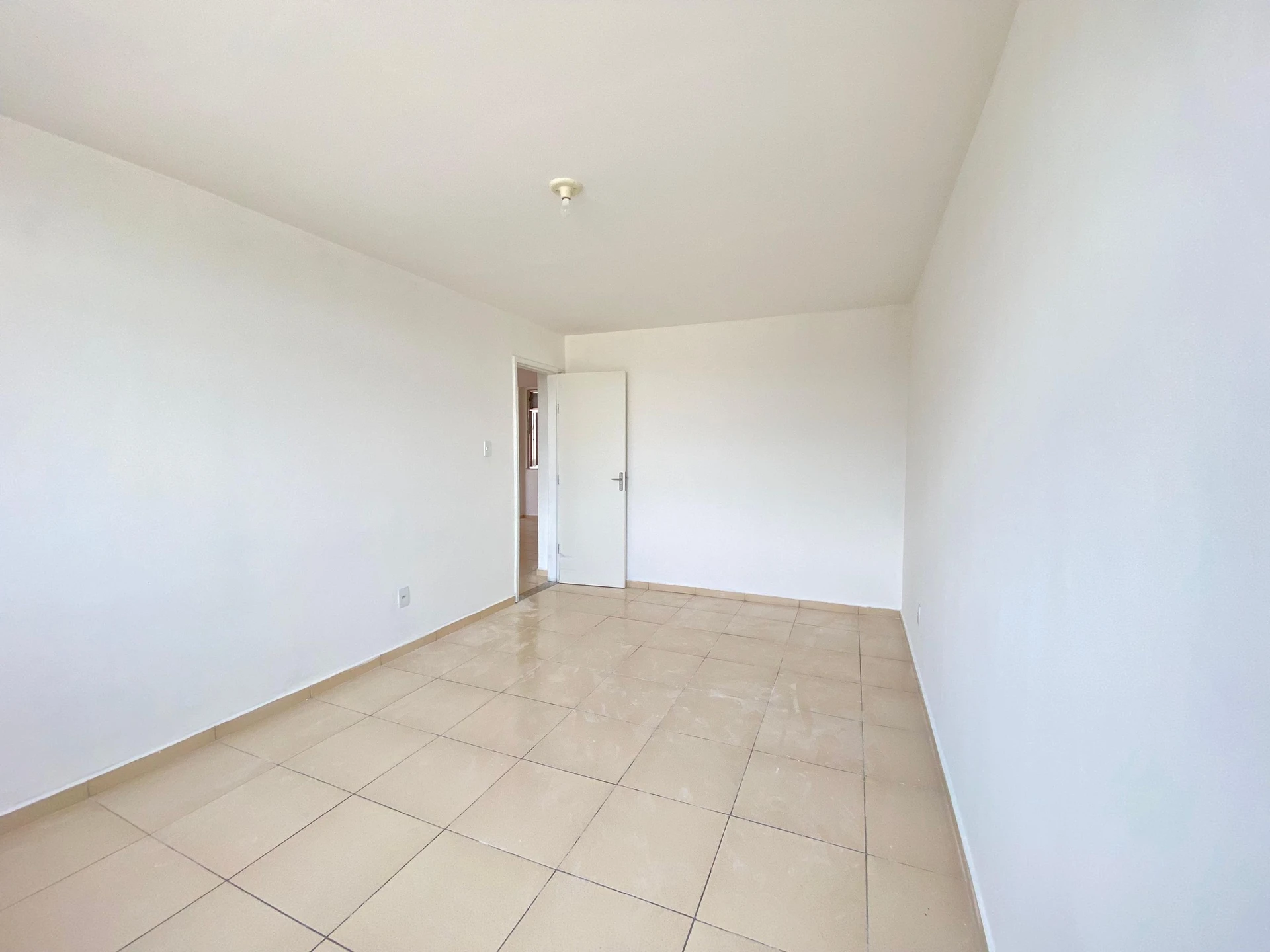House with 2 bedrooms and a glass-enclosed shower — photo 17