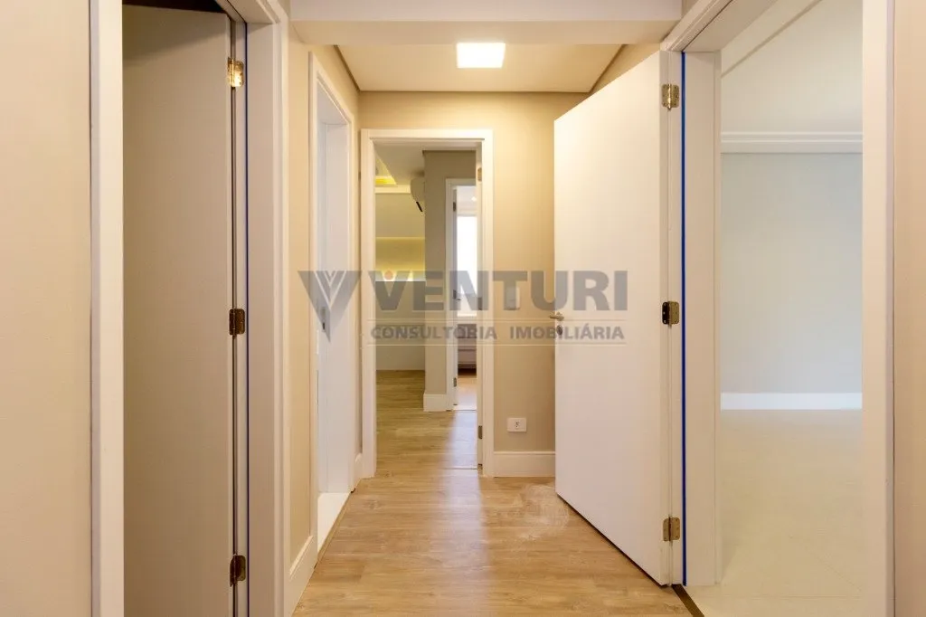 Apartment with 4 bedrooms, 3 parking spots and open kitchen — photo 9