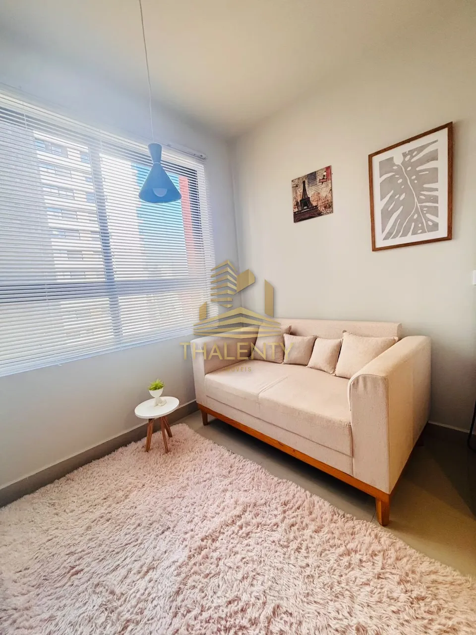 Furnished 1-bedroom apartment with open-plan kitchen — photo 15