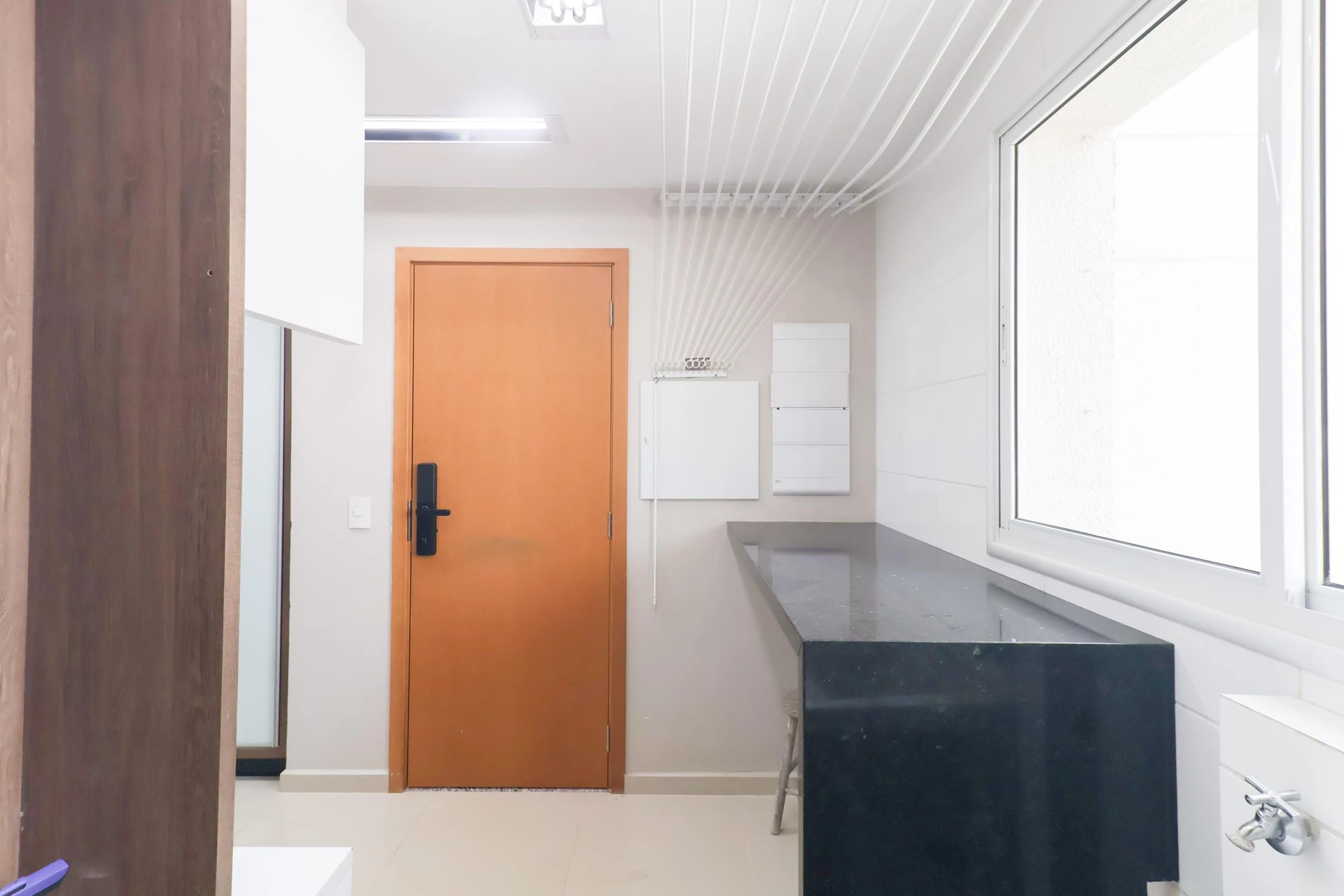 Furnished apartment, 266 m², with a bathtub — photo 53