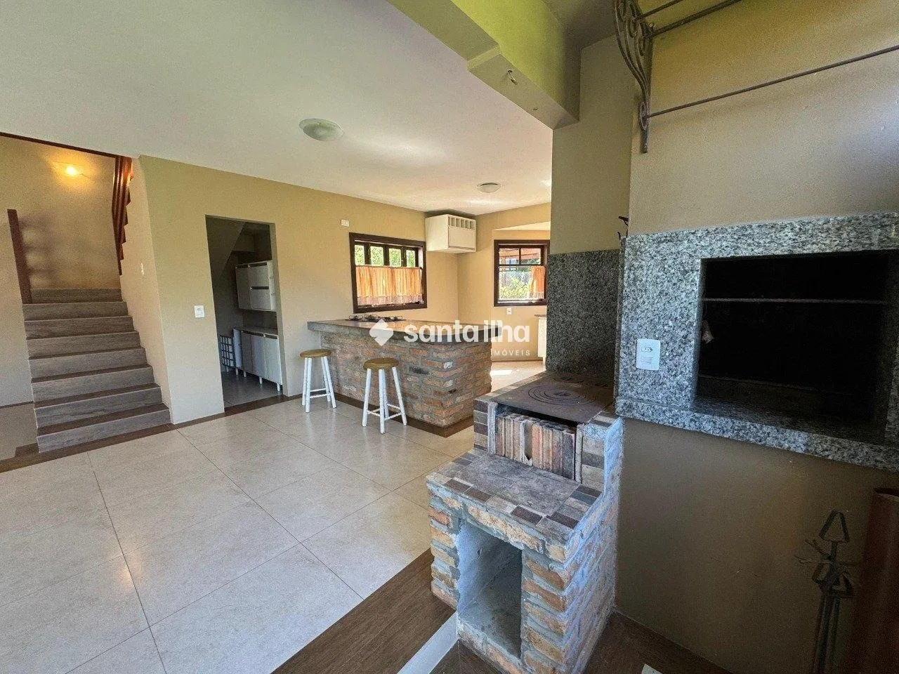 Furnished house, 220 m², with a glass-enclosed balcony — photo 18