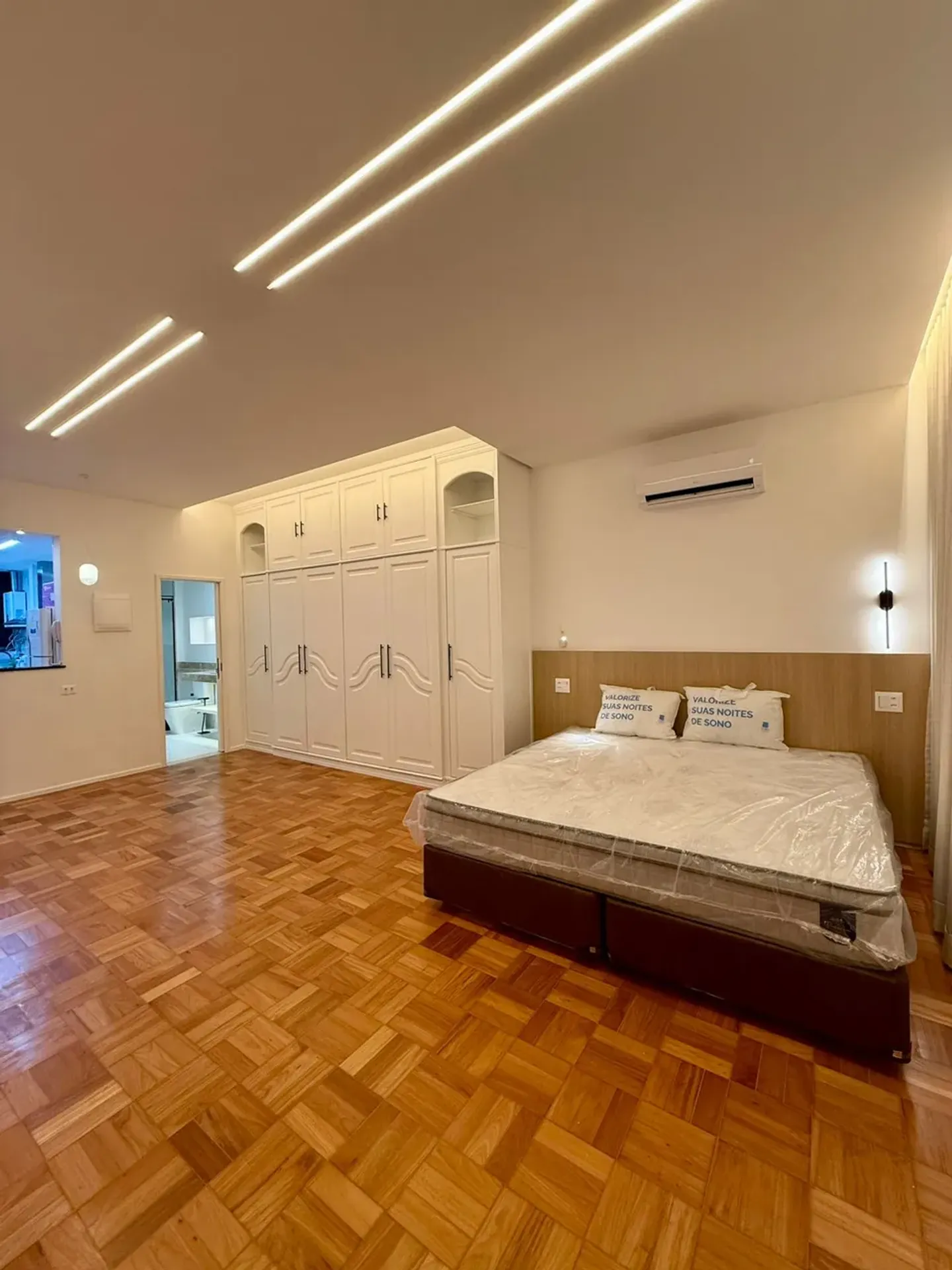 One-bedroom apartment with a home office — photo 13