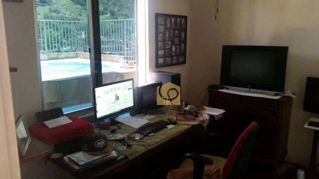 3-bedroom apartment with 245 m² and 2 parking spaces — photo 4