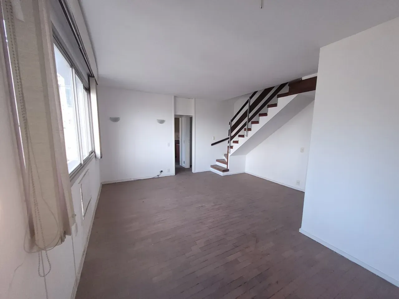 Apartamento duplex com 3 quartos e vista da cidade — photo 3
