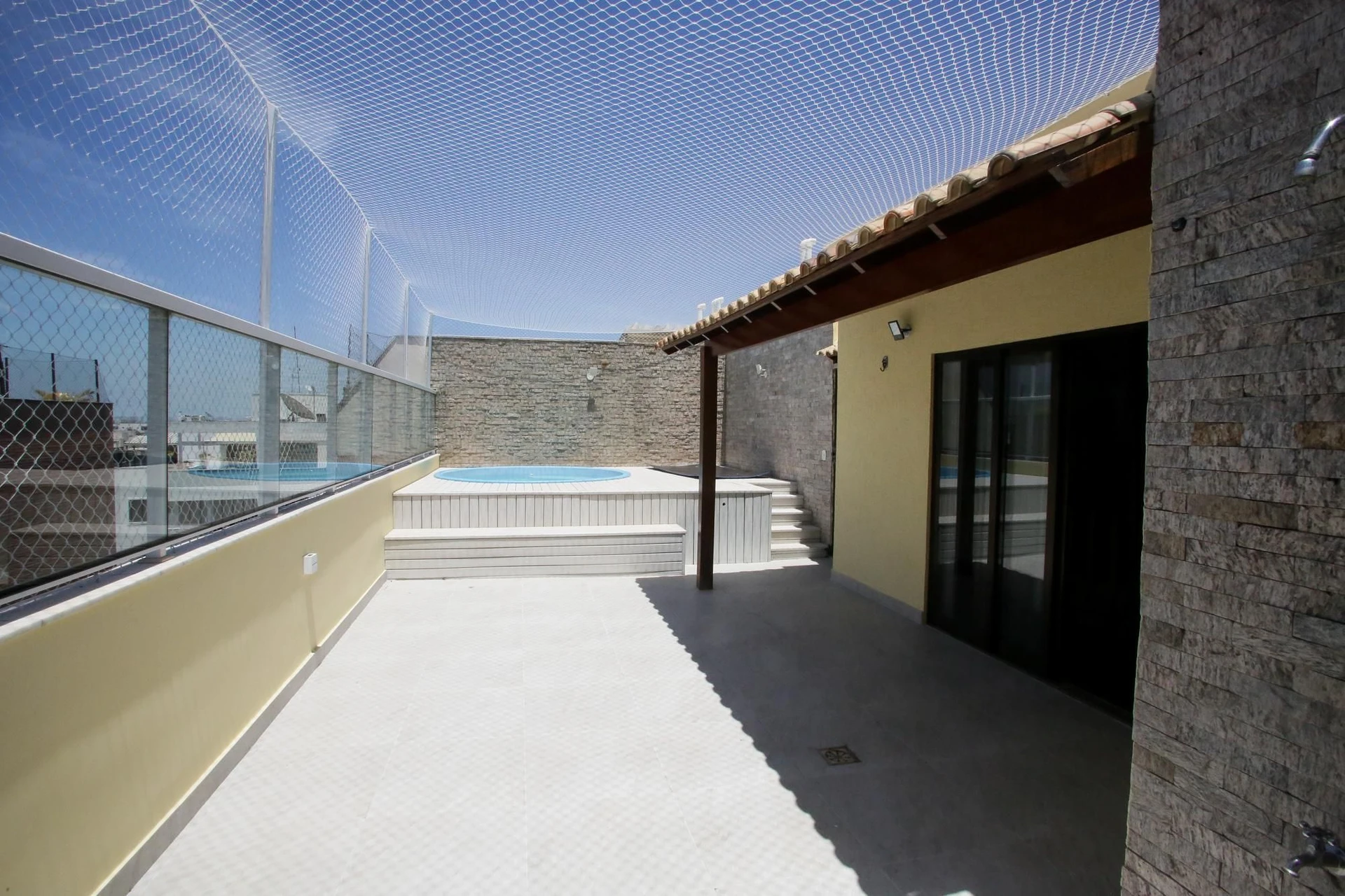 3-bedroom apartment in a building with a sauna — photo 20