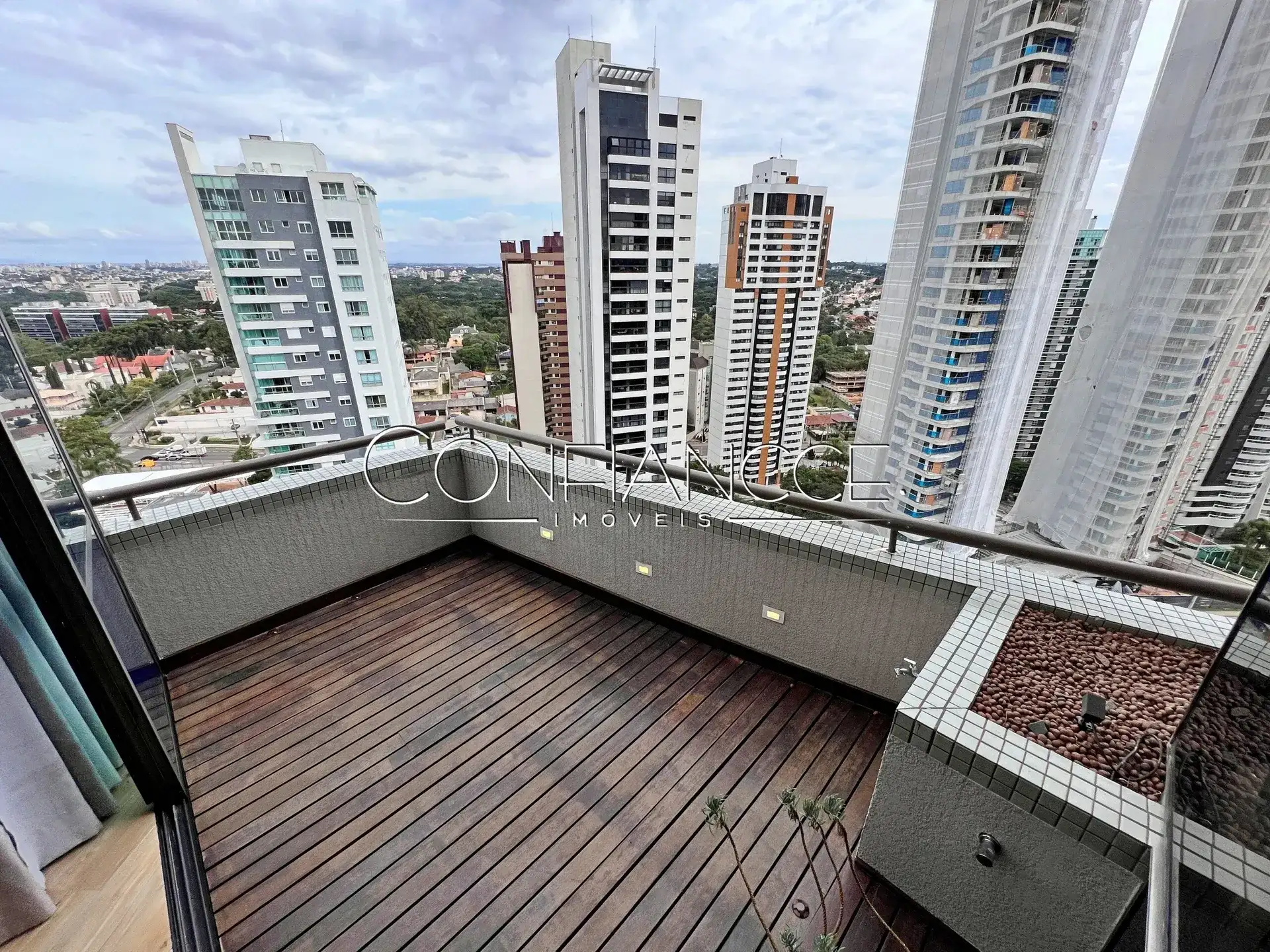 Apartamento de 463 m² con 3 suites y 4 plazas — photo 8