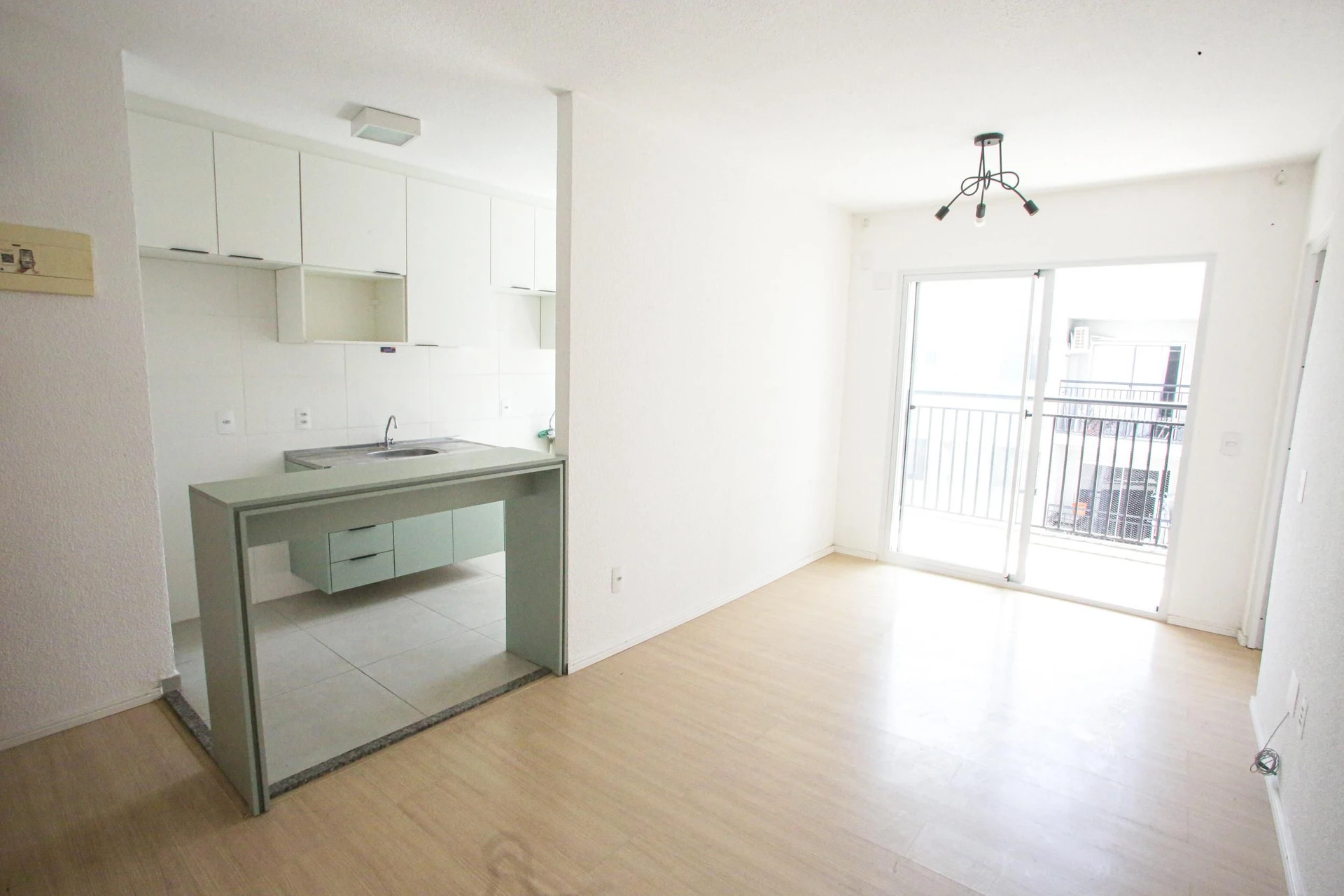 Вид на гори та 1 спальня: квартира 37 м² — photo 7