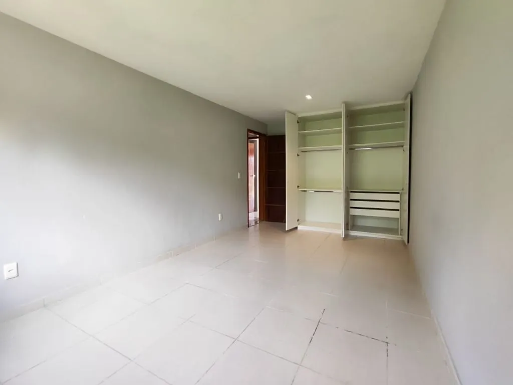 House with 5 bedrooms, 5 bathrooms, 400 m² — photo 13
