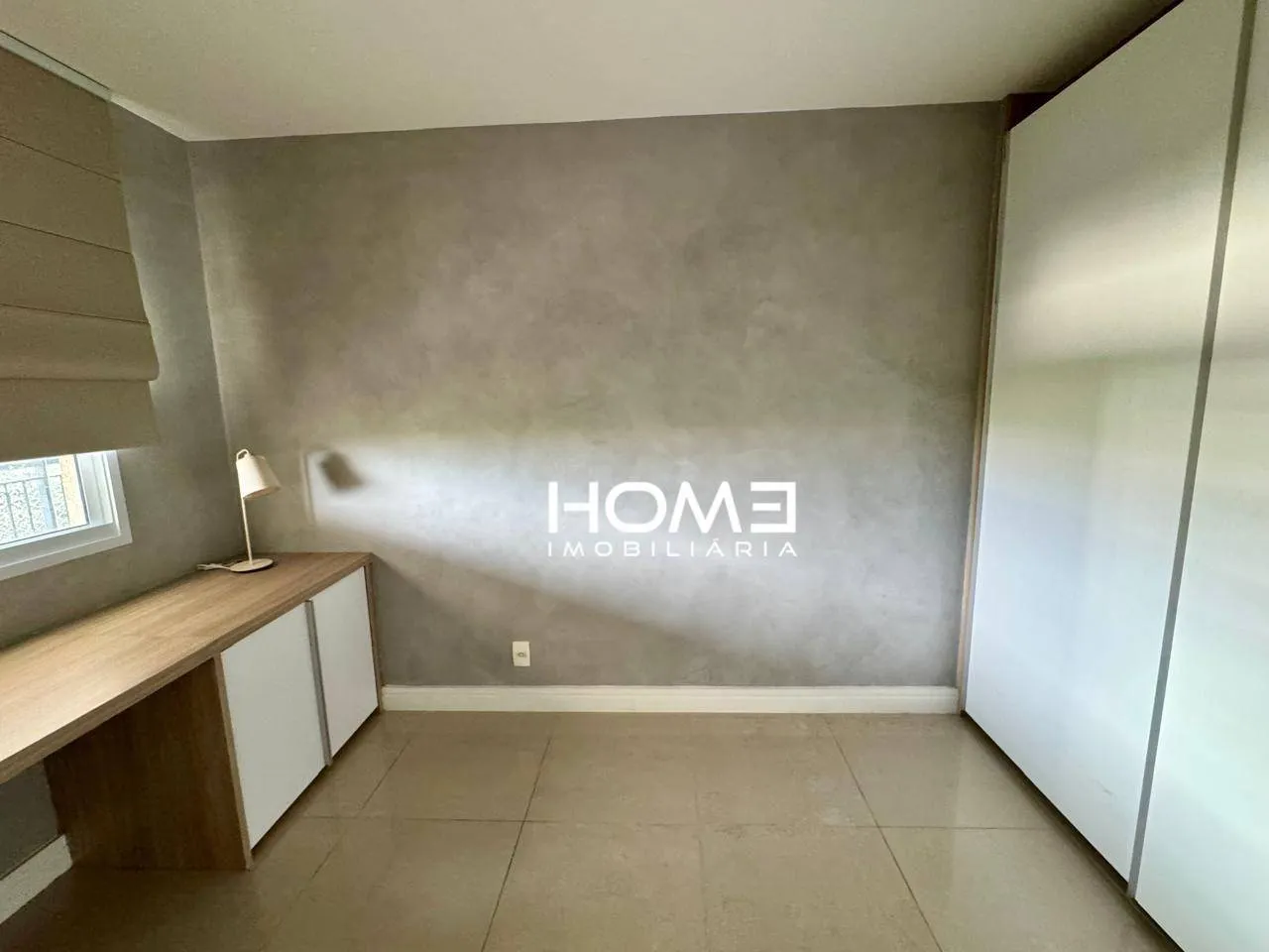 Home office in a 3-bedroom apartment, 155 m² — photo 31