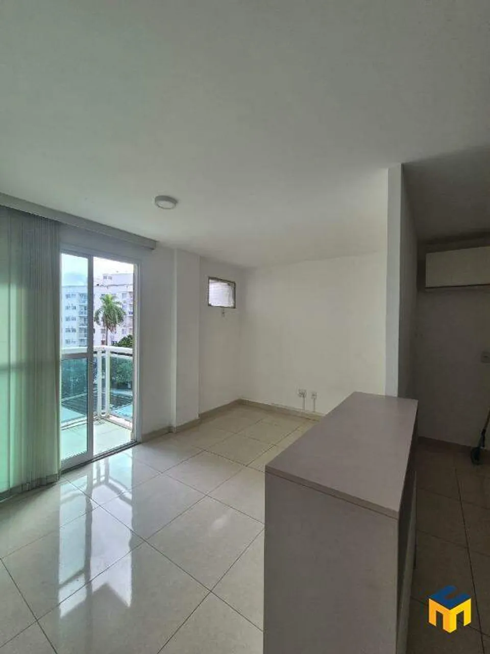 Unfurnished 1-bedroom apartment with parking space — photo 14