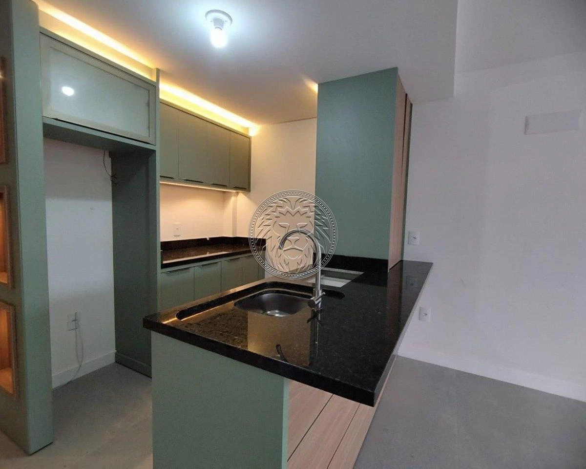Пральна машина та 2 спальні: квартира 70 м² — photo 36