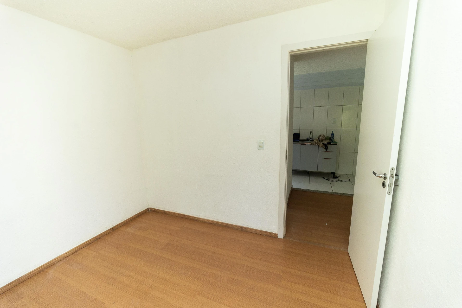 2-bedroom apartment in a building with a gym — photo 31