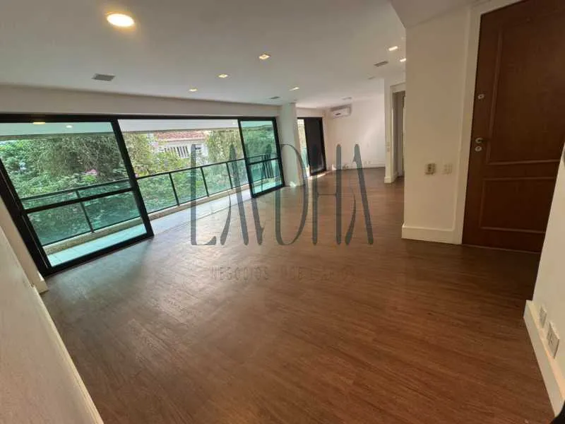 Apartment with 4 bedrooms and a separate kitchen — photo 3