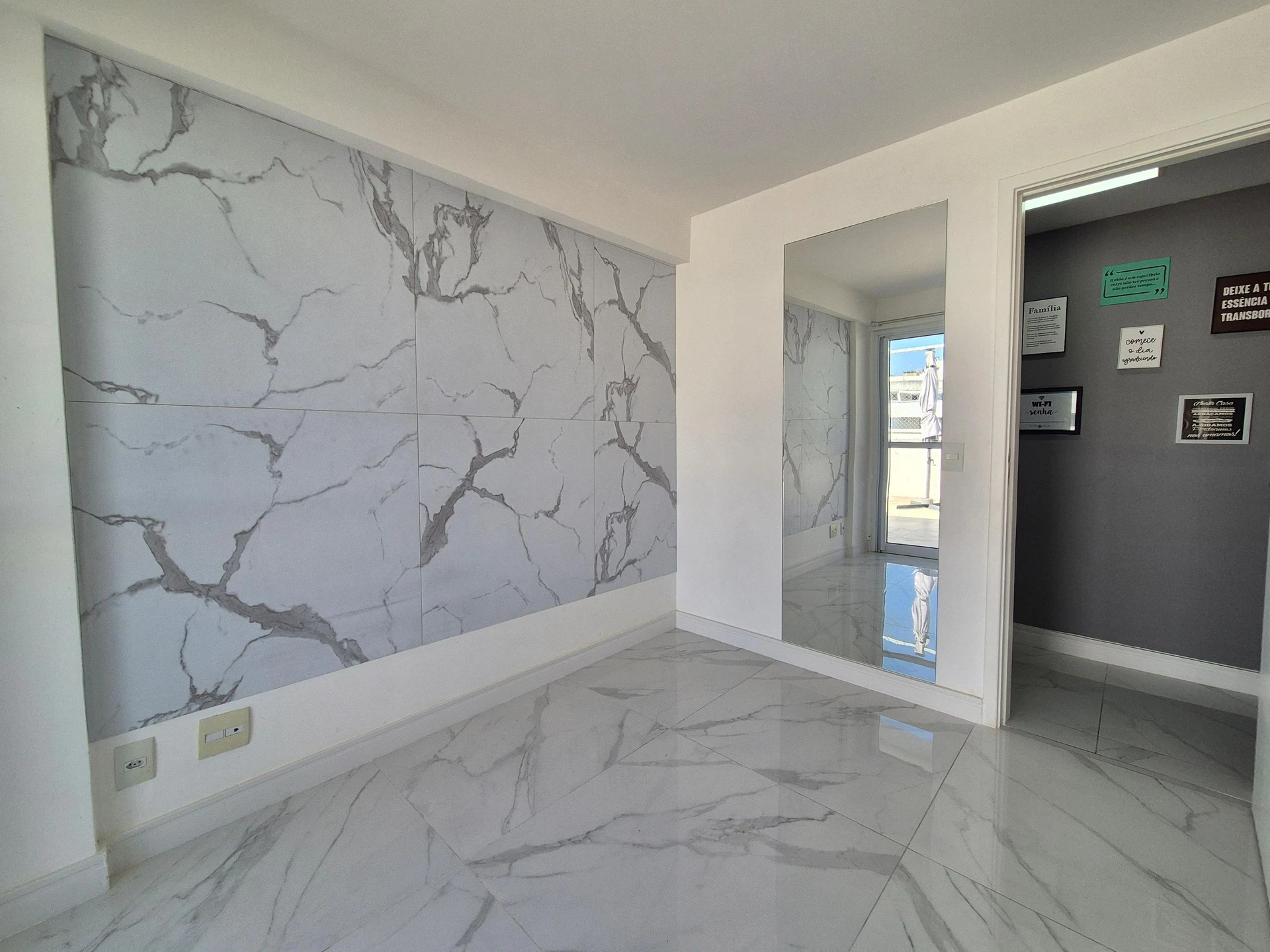 Furnished apartment with 5 bedrooms and open-plan kitchen — photo 24