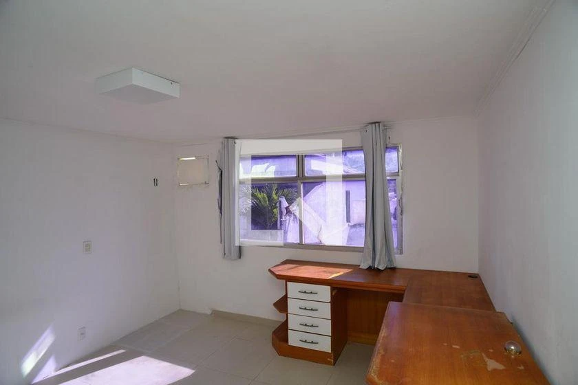 Top-floor rental with 4 bedrooms and 200 m² — photo 37