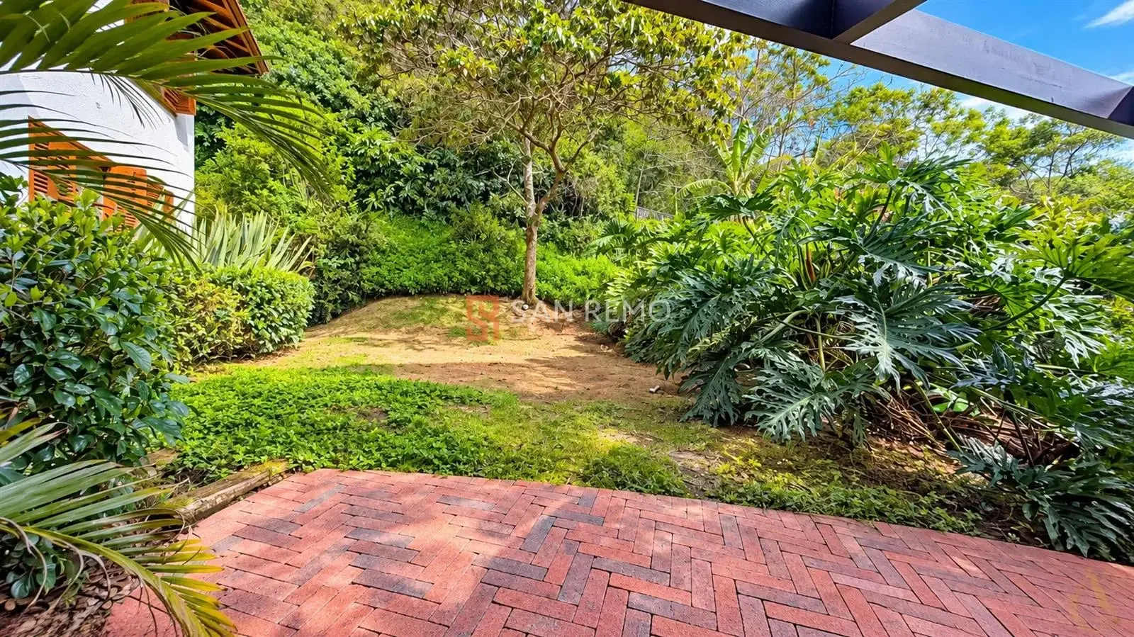 6-bedroom house with a walk-in closet in Florianópolis — photo 14