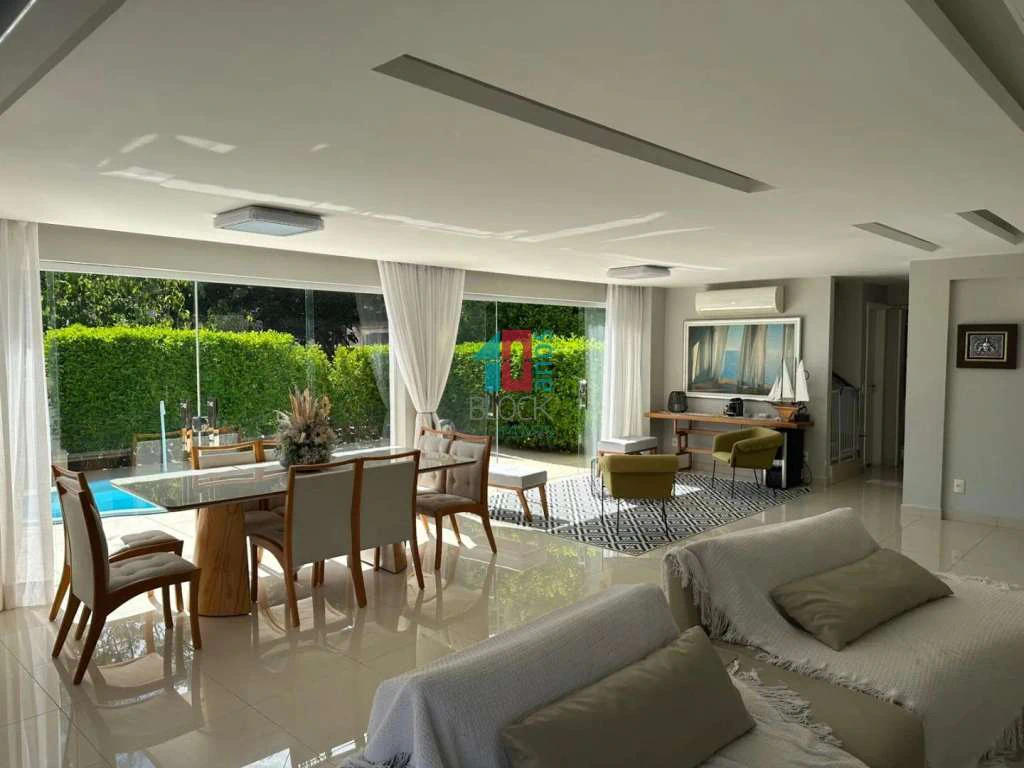 Furnished house with 5 bedrooms and 9 total bathrooms — photo 22