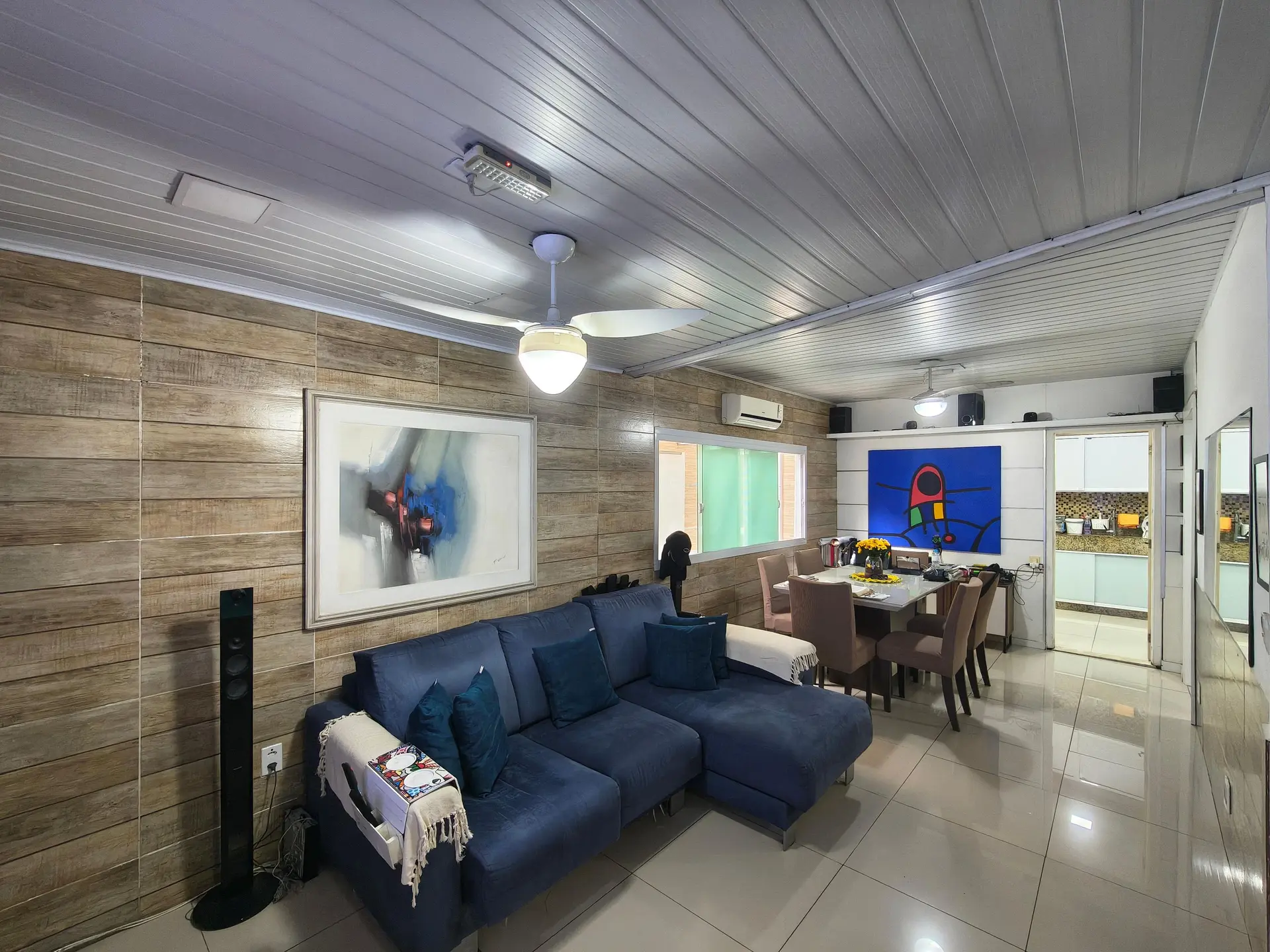Furnished 2-bedroom house with balcony and private garden