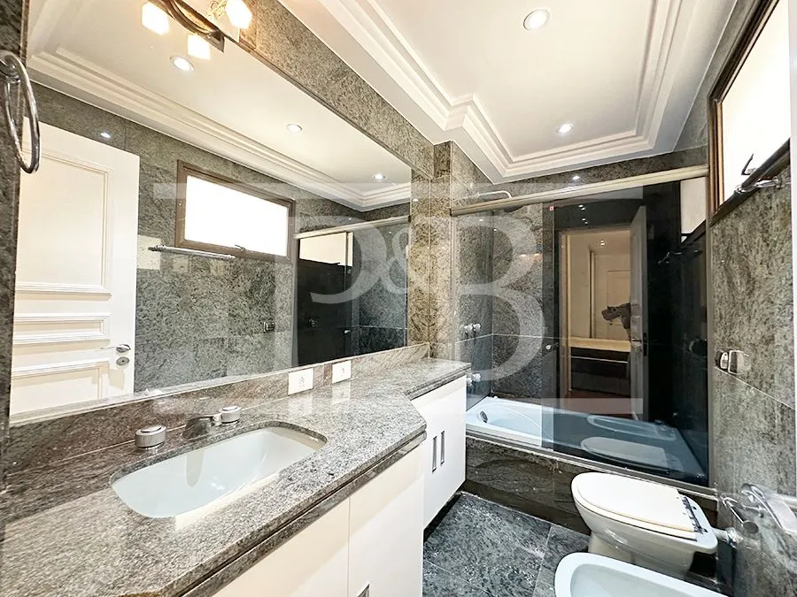 3-bedroom apartment with 230 m² and glassed-in balcony — photo 16