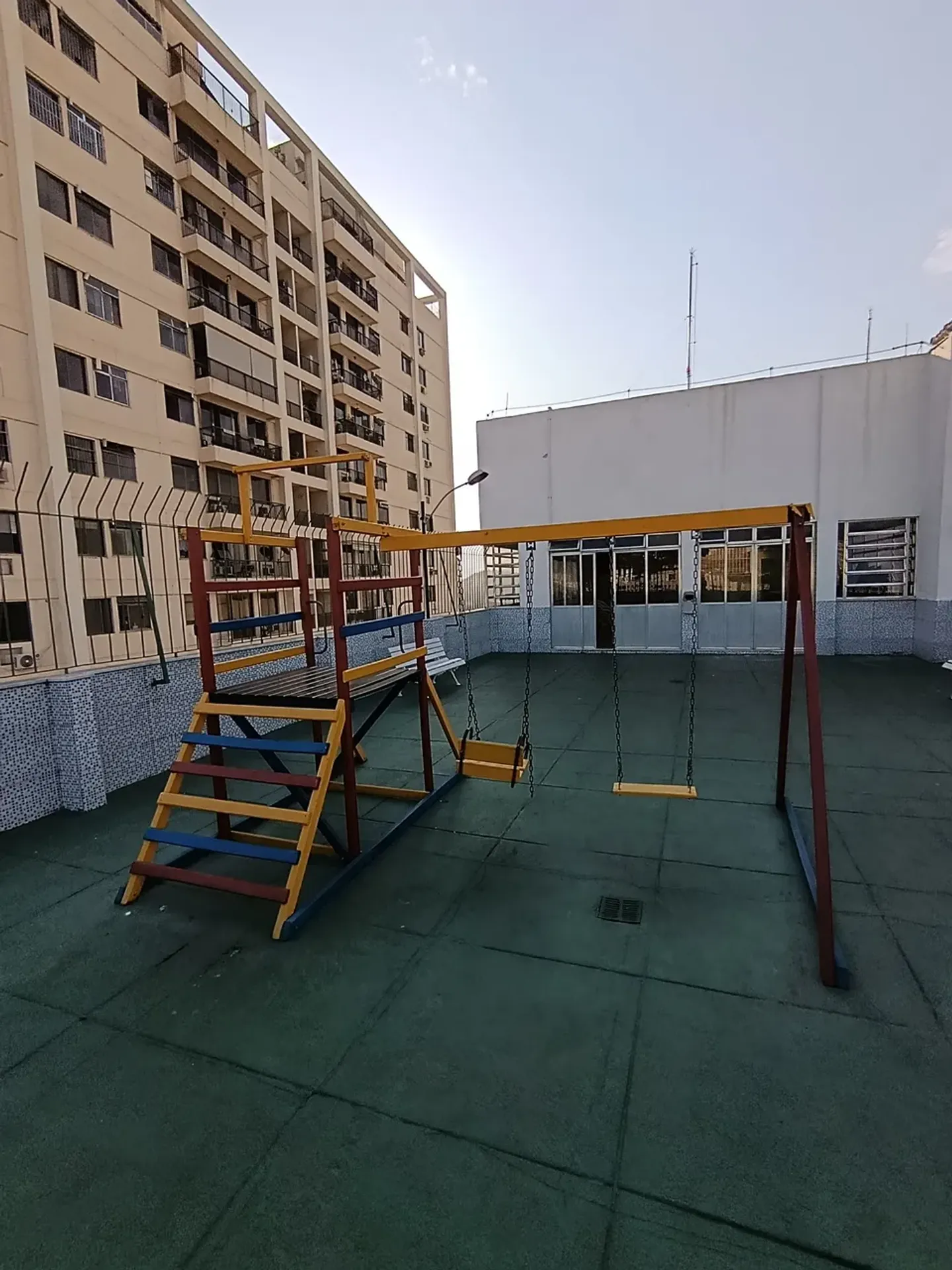 57 m² apartment with 2 bedrooms and 2 bathrooms — photo 26