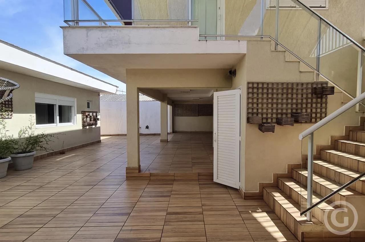 4-bedroom house with a walk-in closet in Florianópolis — photo 17
