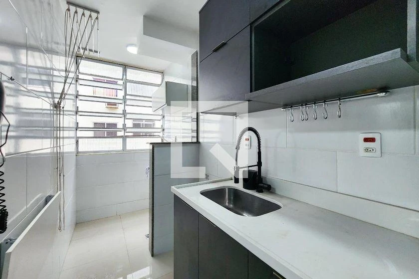 Furnished apartment, 58 m², with a glass-enclosed balcony — photo 18