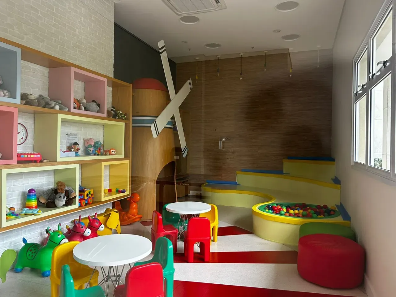 Apartamento de 2 quartos com varanda e cozinha separada — photo 24