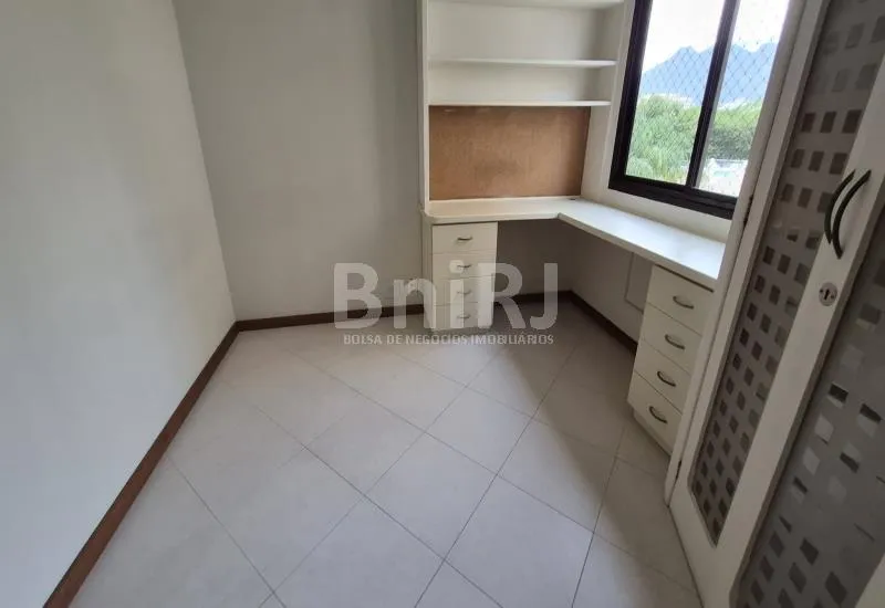 Home office in a 3-bedroom apartment, 110 m² — photo 27